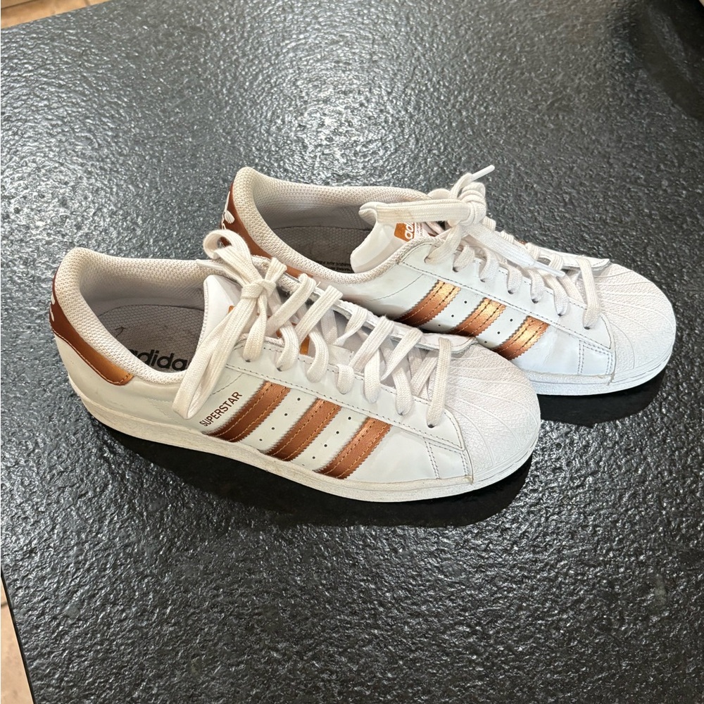 Adidas Superstar White and Rose Gold Sneakers 🩷 - Picture 5 of 8